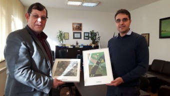 Унгарският посланик благодари на УМБАЛ Бургас с картини на известни…